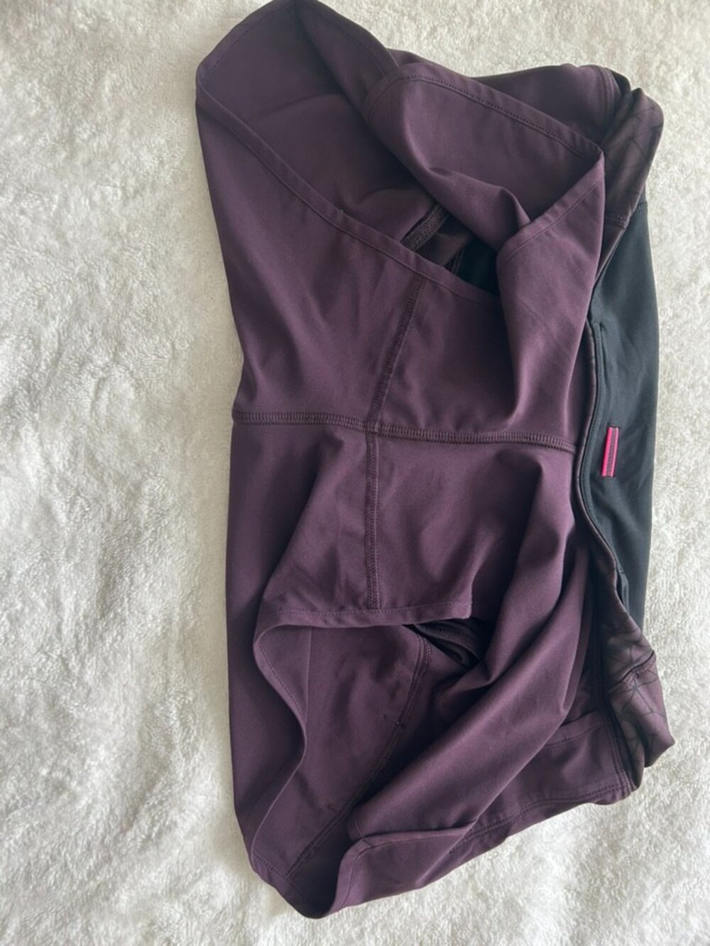 Lululemon Run Times 4" Inseam Size 8 - Picture 3 of 5